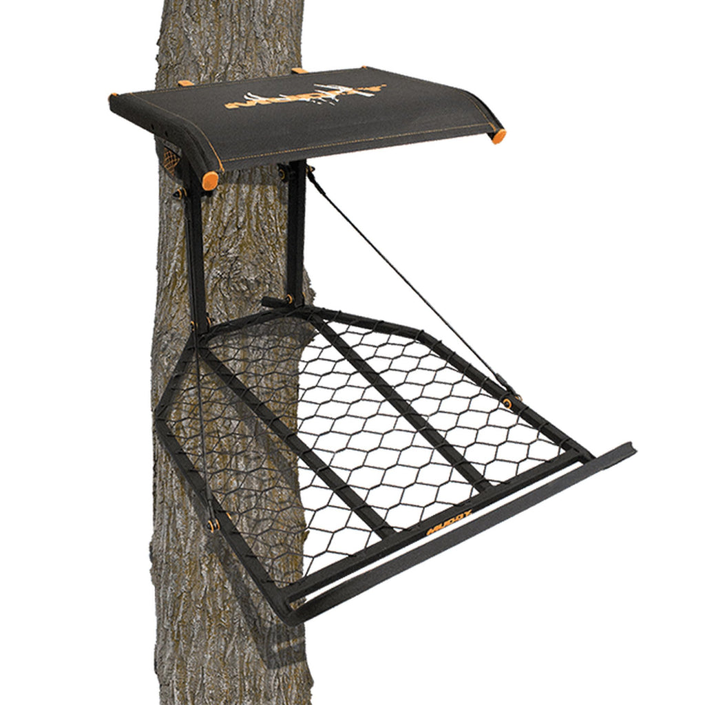 Hunting Tree Stand with Climbing Sticks M60370