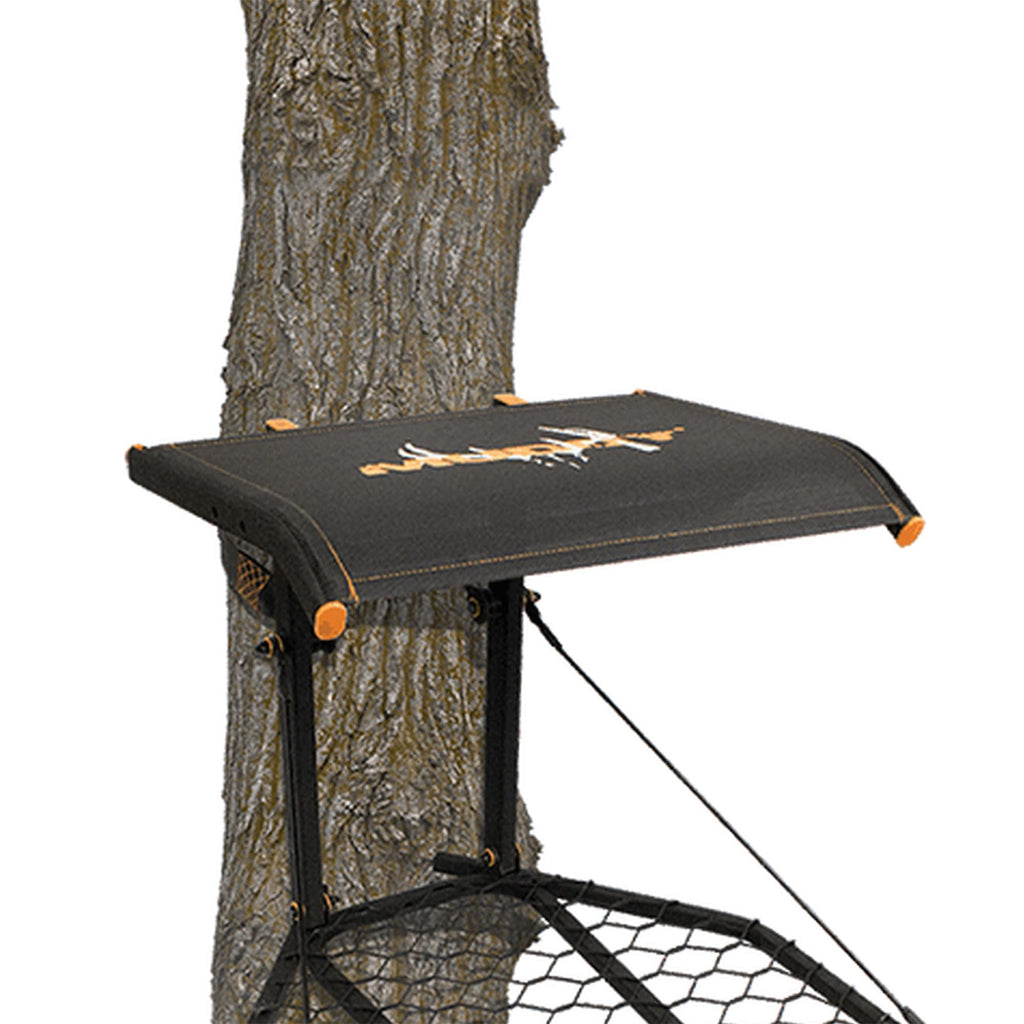 Hunting Tree Stand with Climbing Sticks M60370