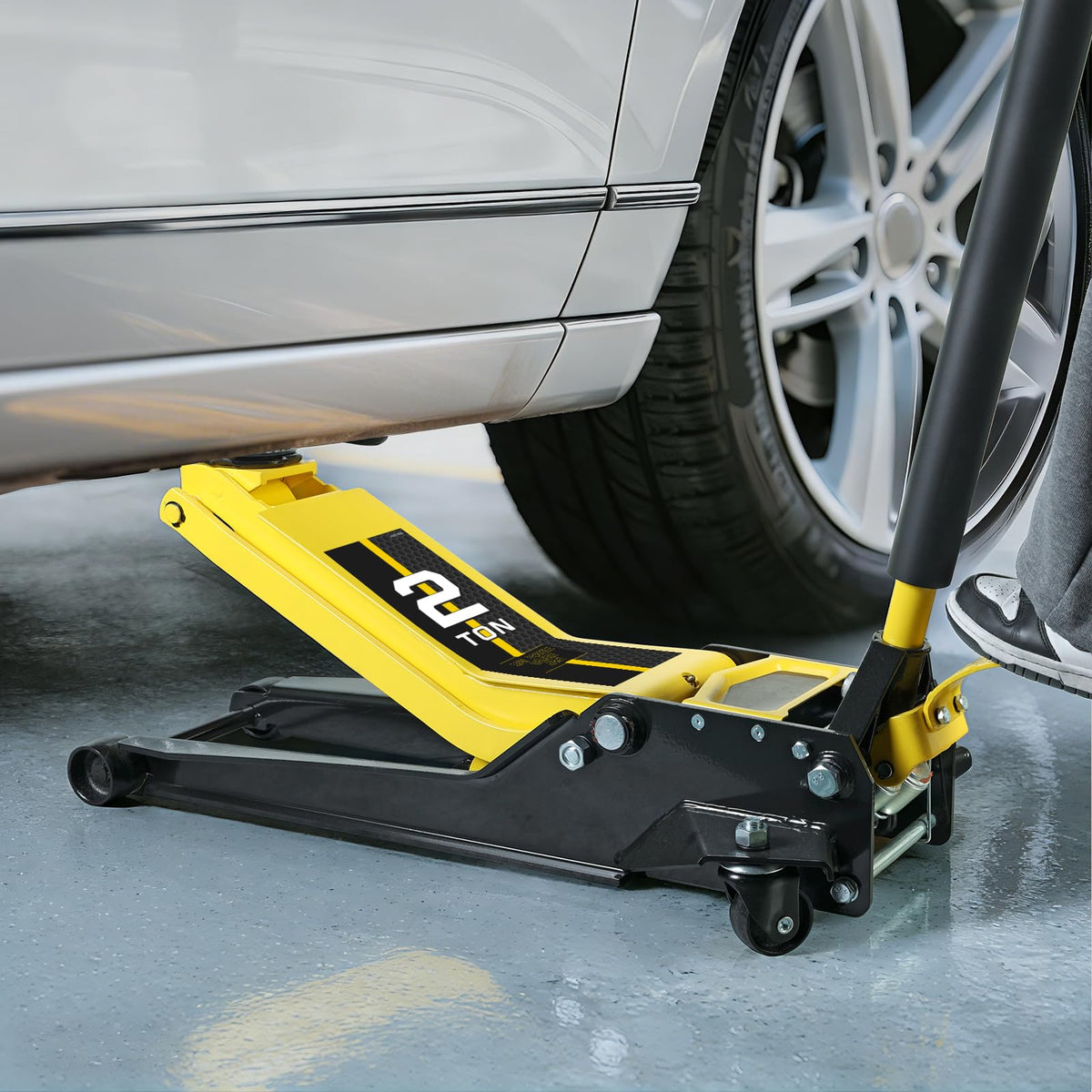 2 Ton Low Profile Hydraulic Floor Jack with Foot Pedal E692